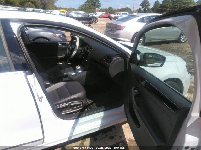 3VWL17AJ3HM401218 Volkswagen Jetta 1.8t Sel