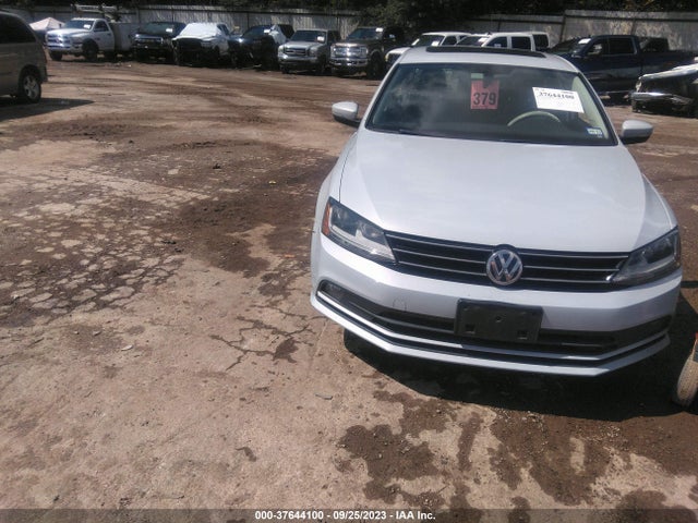 3VWL17AJ3HM401218 Volkswagen Jetta 1.8t Sel