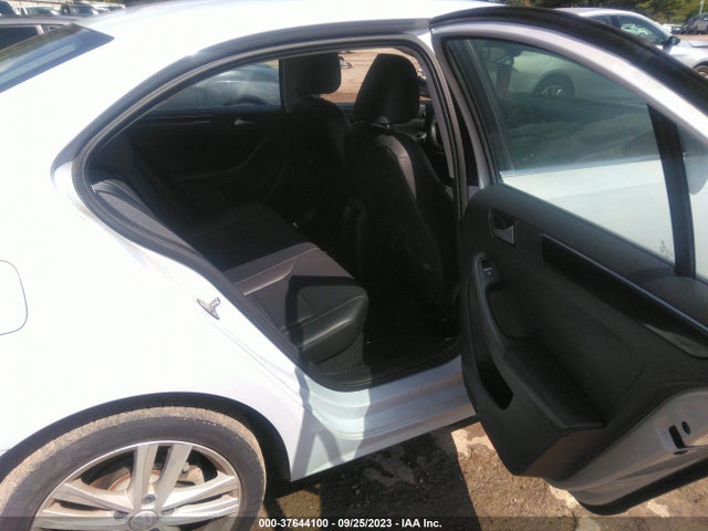 3VWL17AJ3HM401218 Volkswagen Jetta 1.8t Sel