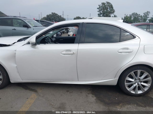 2016 LEXUS IS 200T VIN: JTHBA1D25G5034468