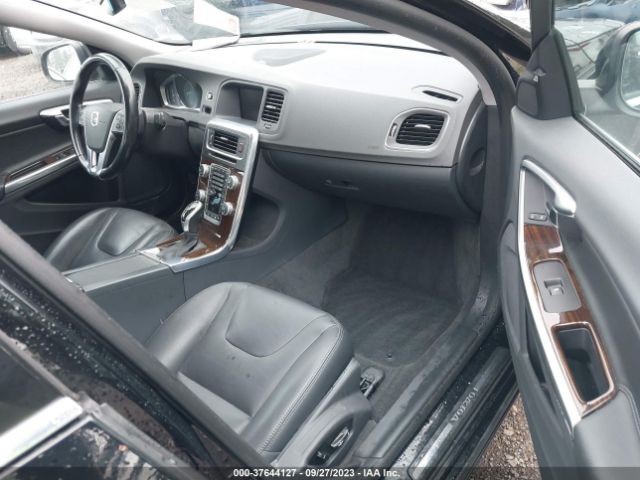 YV126MFM4F1352522 Volvo S60 T5 Drive-e Platinum