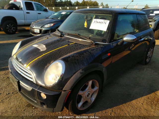 2006 MINI COOPER HARDTOP WMWRC33576TK73870 Photo 1