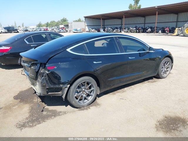 5YJ3E1EB1JF127602 Tesla Model 3 Long Range