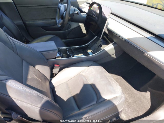 5YJ3E1EB1JF127602 Tesla Model 3 Long Range