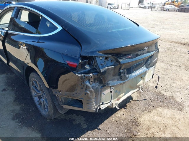 5YJ3E1EB1JF127602 Tesla Model 3 Long Range