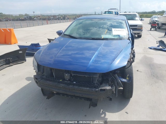 1VWBT7A37HC001560 Volkswagen Passat 1.8t Se