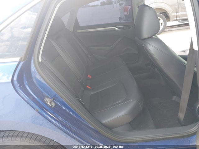 1VWBT7A37HC001560 Volkswagen Passat 1.8t Se