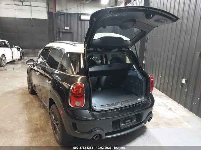 2011 MINI COOPER S COUNTRYMAN WMWZC5C55BWM10406 Photo 2