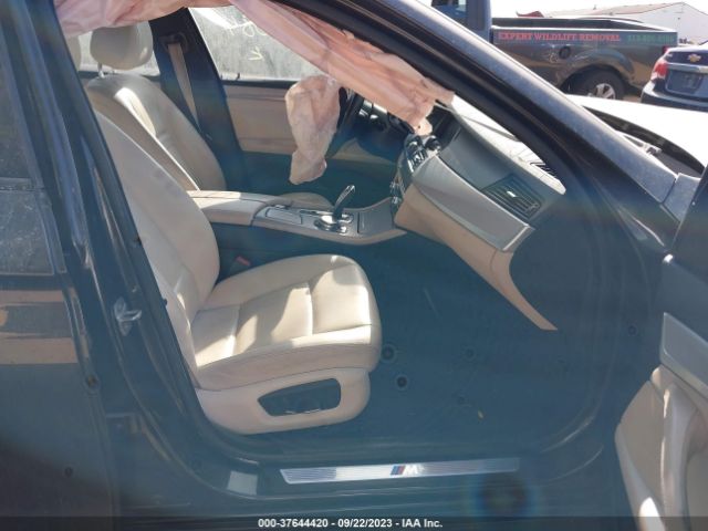 WBA5B1C56FD921084 BMW 5 Series 535i