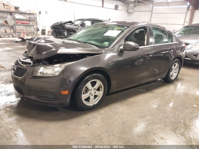 Chevrolet Cruze 1lt 2014 1G1PC5SBXE7130716 Image 2
