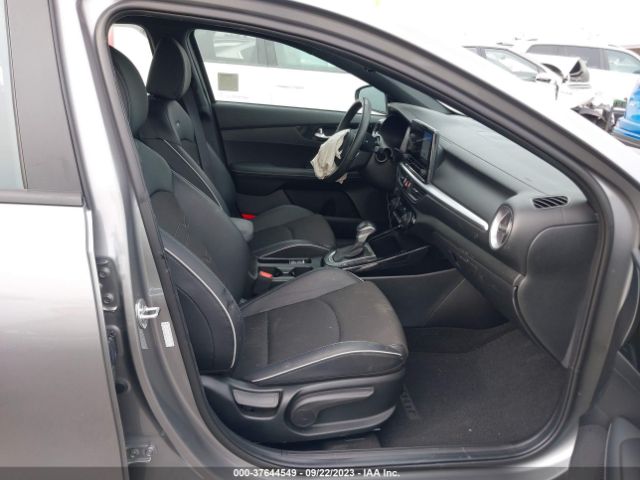 3KPF54AD8NE473826 KIA Forte Gt-line