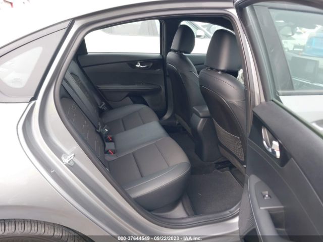 3KPF54AD8NE473826 KIA Forte Gt-line