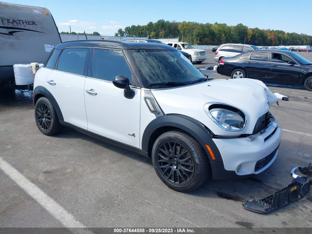 2011 MINI COOPER S COUNTRYMAN WMWZC5C55BWL53544 Photo 0