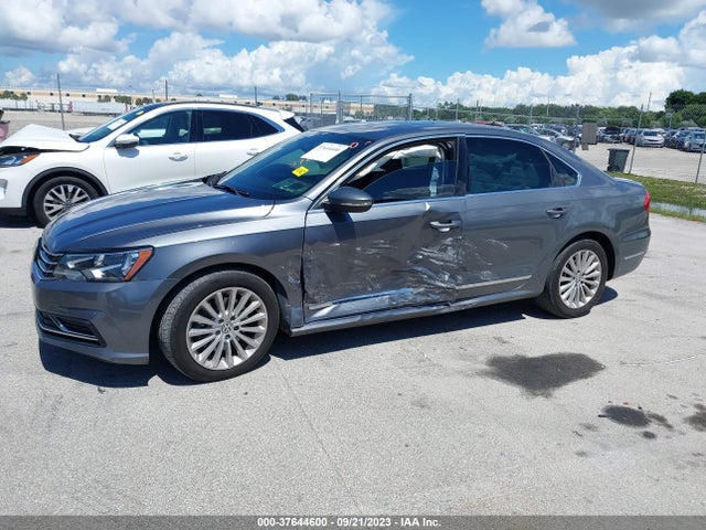 1VWBS7A30GC035423 Volkswagen Passat 1.8t Se