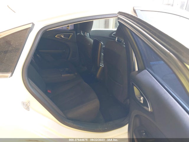 Chrysler 200 Limited 2015 1C3CCCAB8FN714786 Image 8