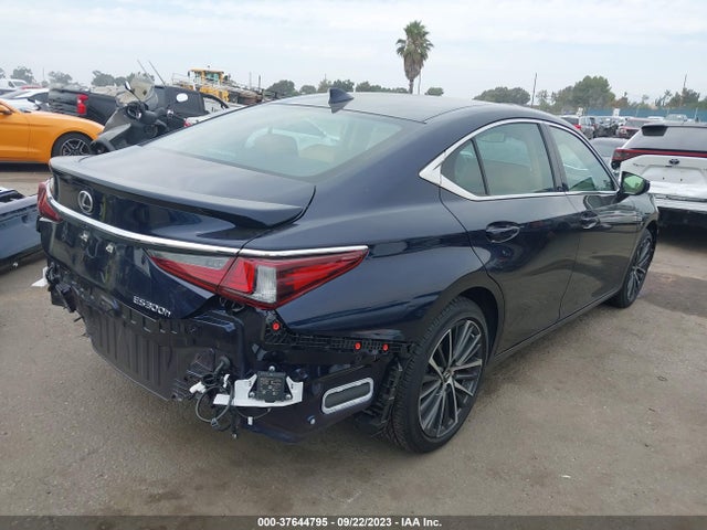 58ADA1C17PU030175 Lexus Es Es 300h