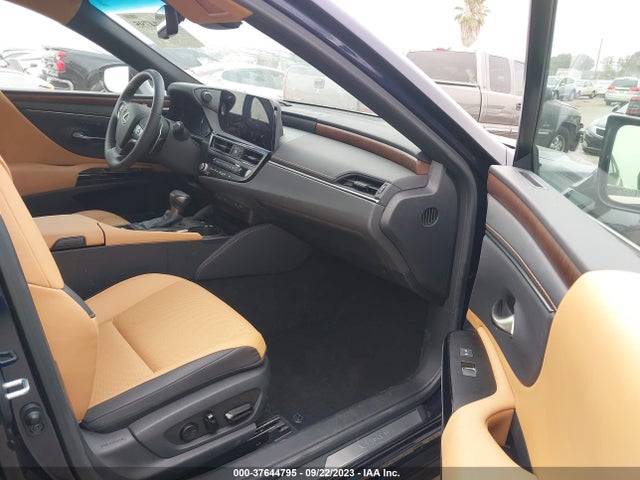 58ADA1C17PU030175 Lexus Es Es 300h