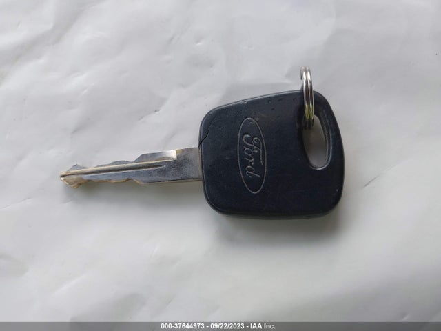 2001 FORD F-150 SUPERCREW XLT/LARIAT/KING RANCH VIN: 1FTRW08L01KA24955