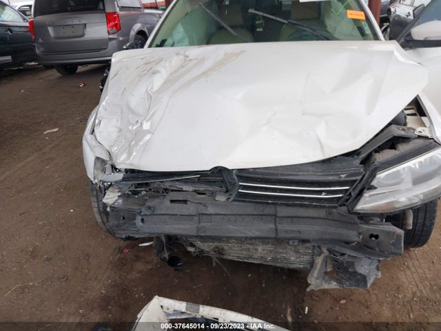 3VWLL7AJ5EM354523 Volkswagen Jetta Sedan Tdi W/premium