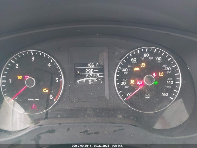 3VWLL7AJ5EM354523 Volkswagen Jetta Sedan Tdi W/premium