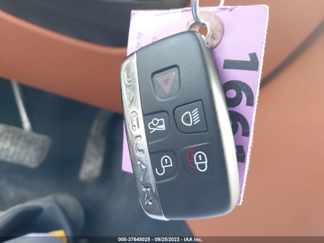 2018 JAGUAR XF SAJBH4EV0JCY53450 Photo 10