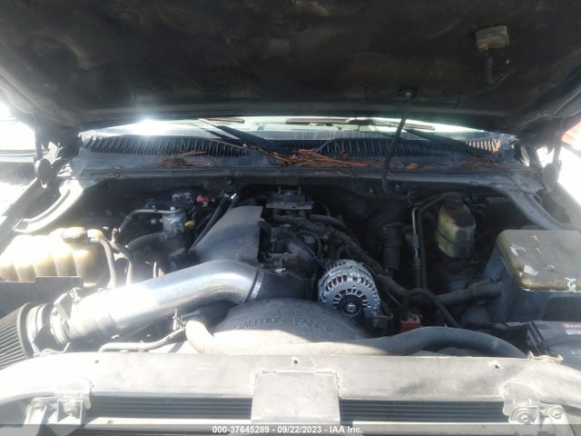 2002 CADILLAC ESCALADE VIN: 1GYEK63N32R110205