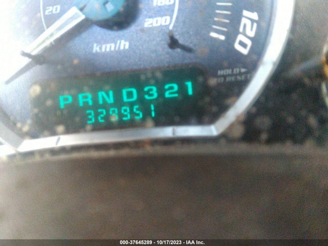 2002 CADILLAC ESCALADE VIN: 1GYEK63N32R110205