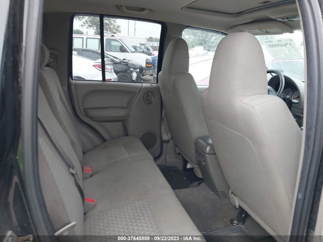 2005 JEEP LIBERTY SPORT VIN: 1J4GL48K45W711881