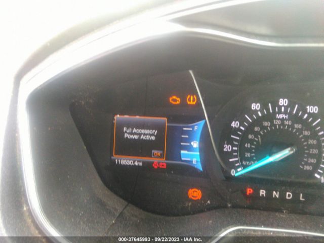 3FA6P0H72HR338749 Ford FUSION SE