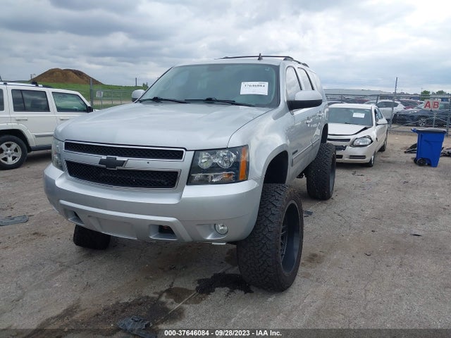 Chevrolet Tahoe Lt 2014 1GNSCBE01ER245808 Image 2