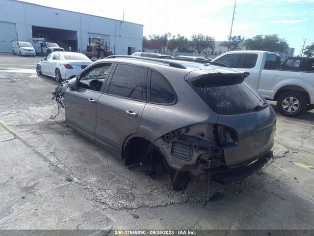 2014 PORSCHE CAYENNE WP1AD2A25ELA72515 Photo 2