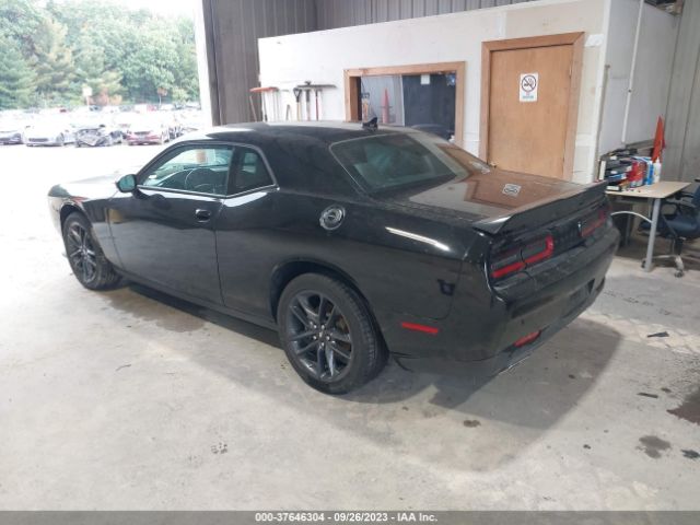 2021 DODGE CHALLENGER 2C3CDZKGXMH597633 Photo 2