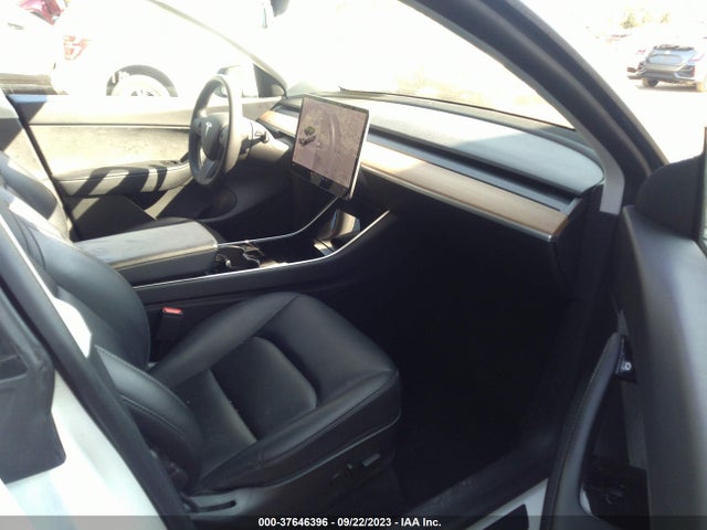 Tesla Model Y Long Range 2020 5YJYGDEE6LF024898 Image 5