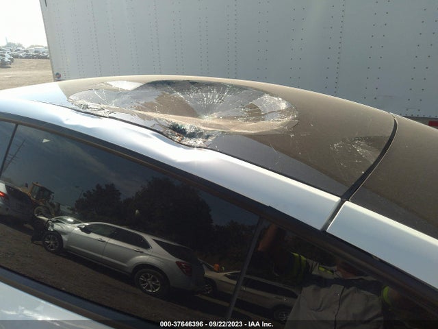 Tesla Model Y Long Range 2020 5YJYGDEE6LF024898 Image 6