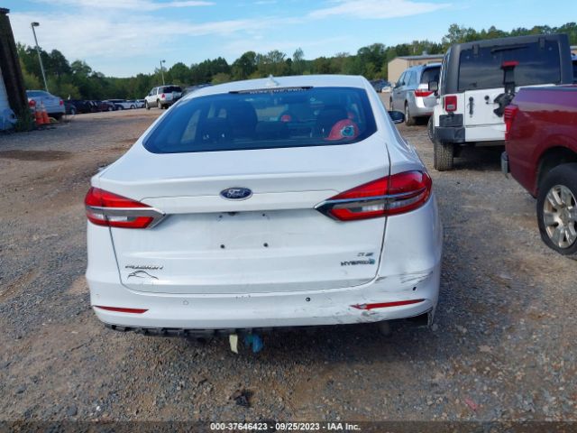 3FA6P0LU3KR226126 Ford Fusion Hybrid Se