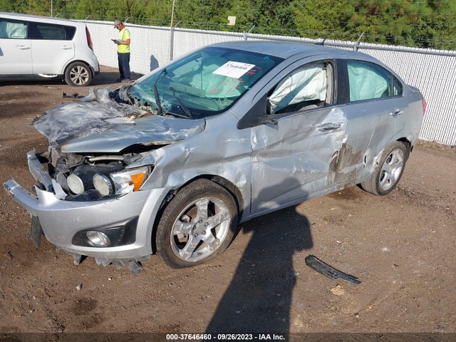 Chevrolet Sonic Ltz Auto 2014 1G1JE5SB5E4217117 Image 2