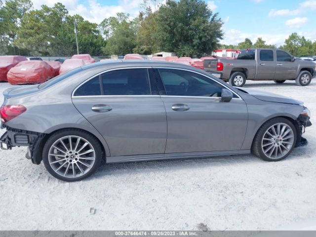 WDD3G4EB6KW017434 Mercedes-Benz A-class A 220