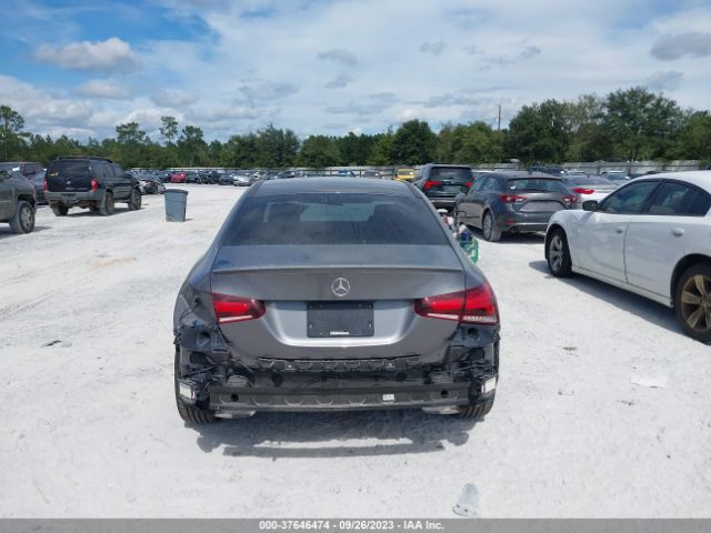 WDD3G4EB6KW017434 Mercedes-Benz A-class A 220