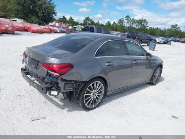 WDD3G4EB6KW017434 Mercedes-Benz A-class A 220