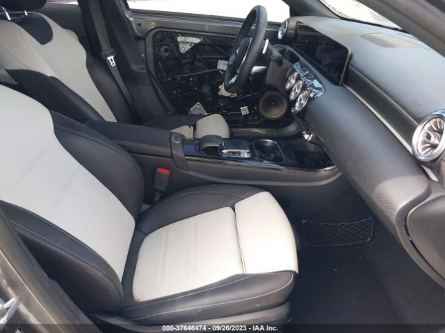 WDD3G4EB6KW017434 Mercedes-Benz A-class A 220