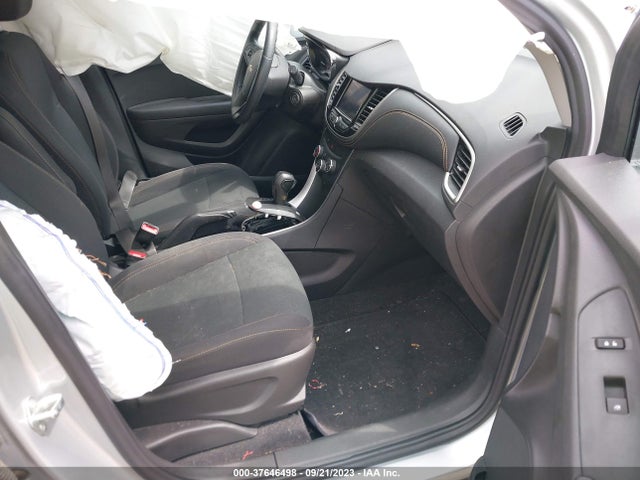 Chevrolet TRAX LS 2020 3GNCJKSB0LL210391 Image 5