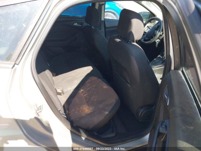 1FADP3K22GL213690 Ford FOCUS SE