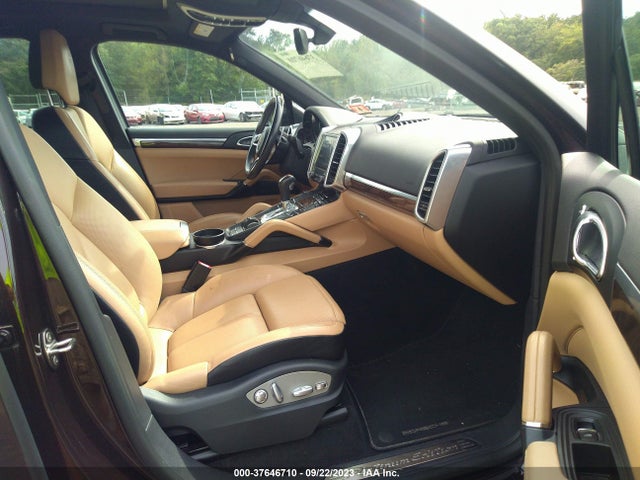 2017 PORSCHE CAYENNE WP1AA2A29HKA87697 Photo 4