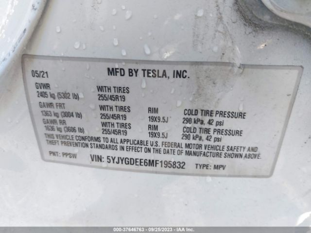 2021 TESLA MODEL Y 5YJYGDEE6MF195832 Photo 8