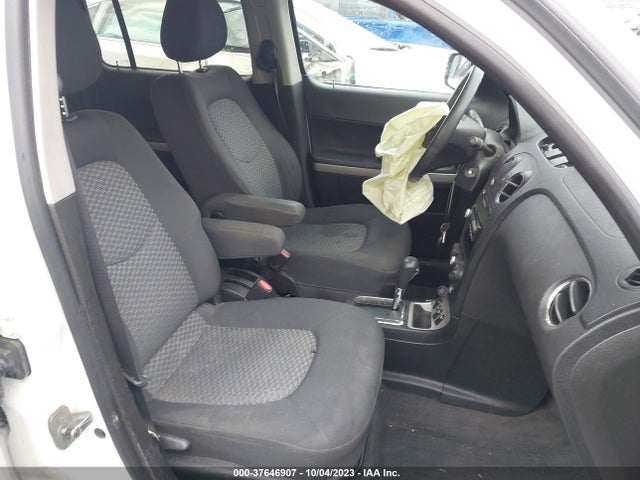 2007 CHEVROLET HHR LT VIN: 3GNDA23P17S555732