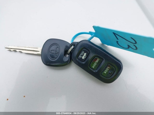 2005 TOYOTA CAMRY 4T1BE30K45U381389 Photo 10