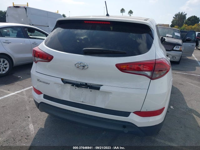 2018 HYUNDAI TUCSON SE VIN: KM8J23A44JU670058