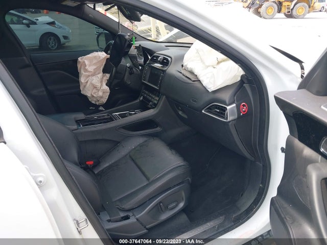 2018 JAGUAR F-PACE SADCJ2FX0JA266113 Photo 4
