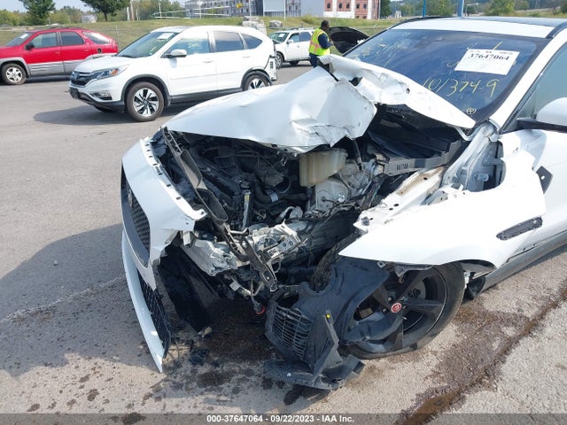 2018 JAGUAR F-PACE SADCJ2FX0JA266113 Photo 5