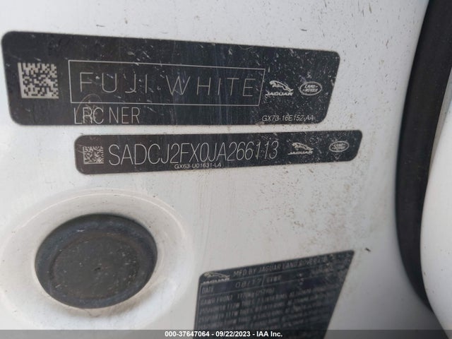 2018 JAGUAR F-PACE SADCJ2FX0JA266113 Photo 8